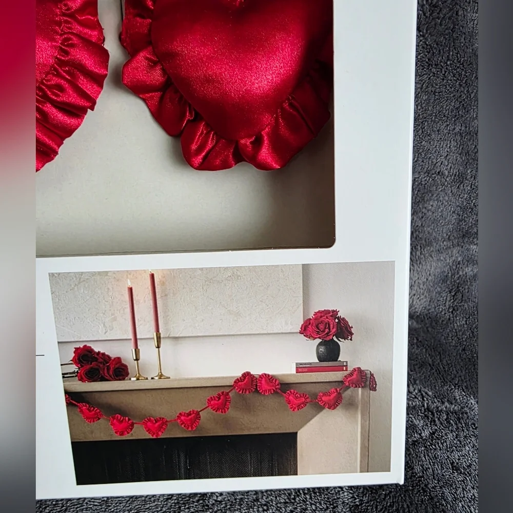 NWT Threshold Target 2026 Valentine's Day Red raffled satin Heart Garland 72in